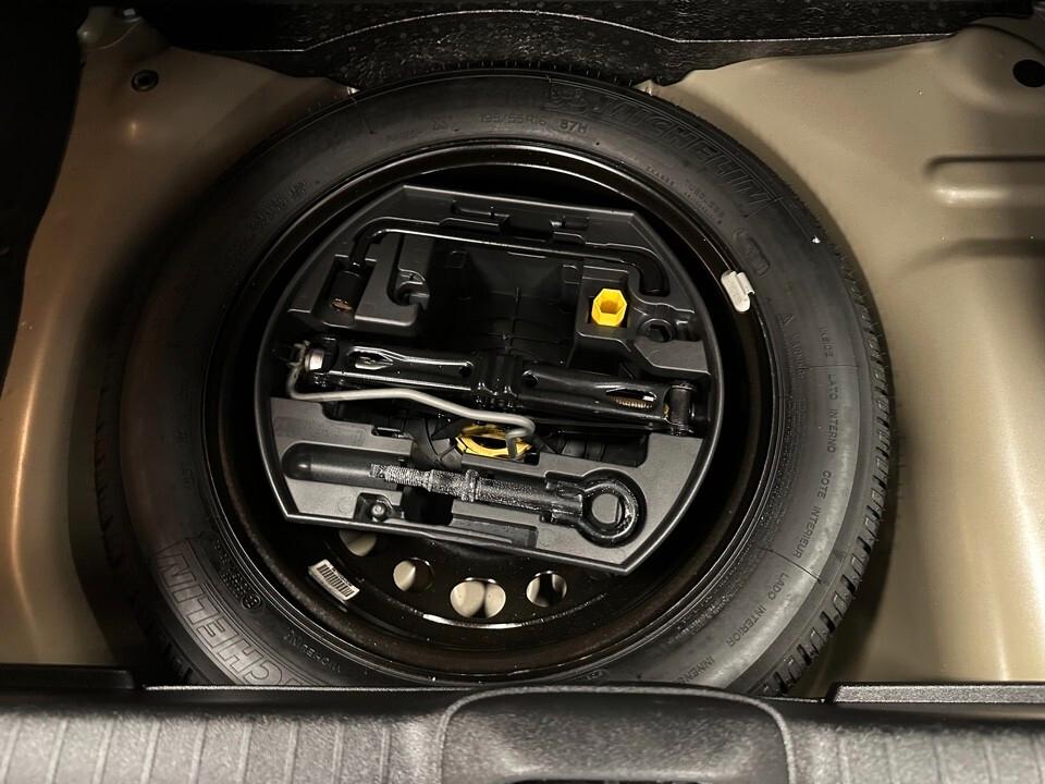 Peugeot 208 5p 1.4 hdi - Neopatentati