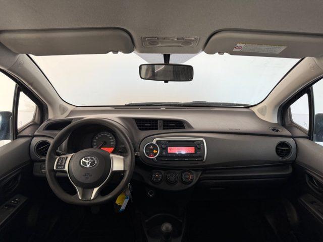 TOYOTA Yaris 1.0 5P Lounge