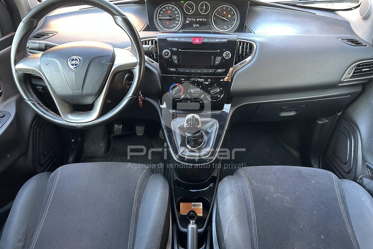 LANCIA Ypsilon 1.2 69 CV 5 porte Gold