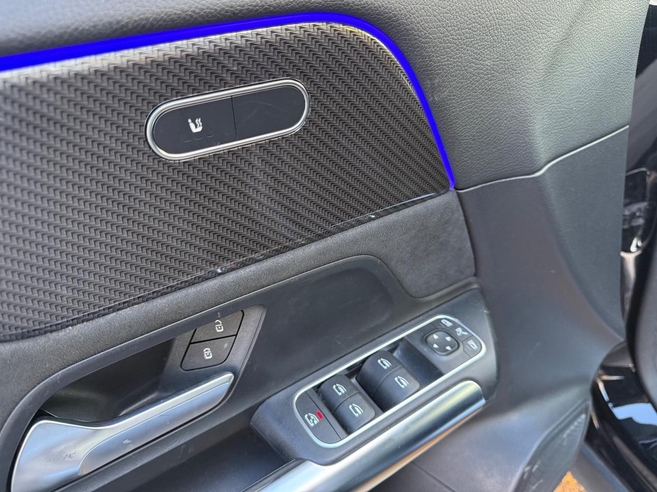 Mercedes-benz GLA 200 d Automatic Premium Amg Pack Night