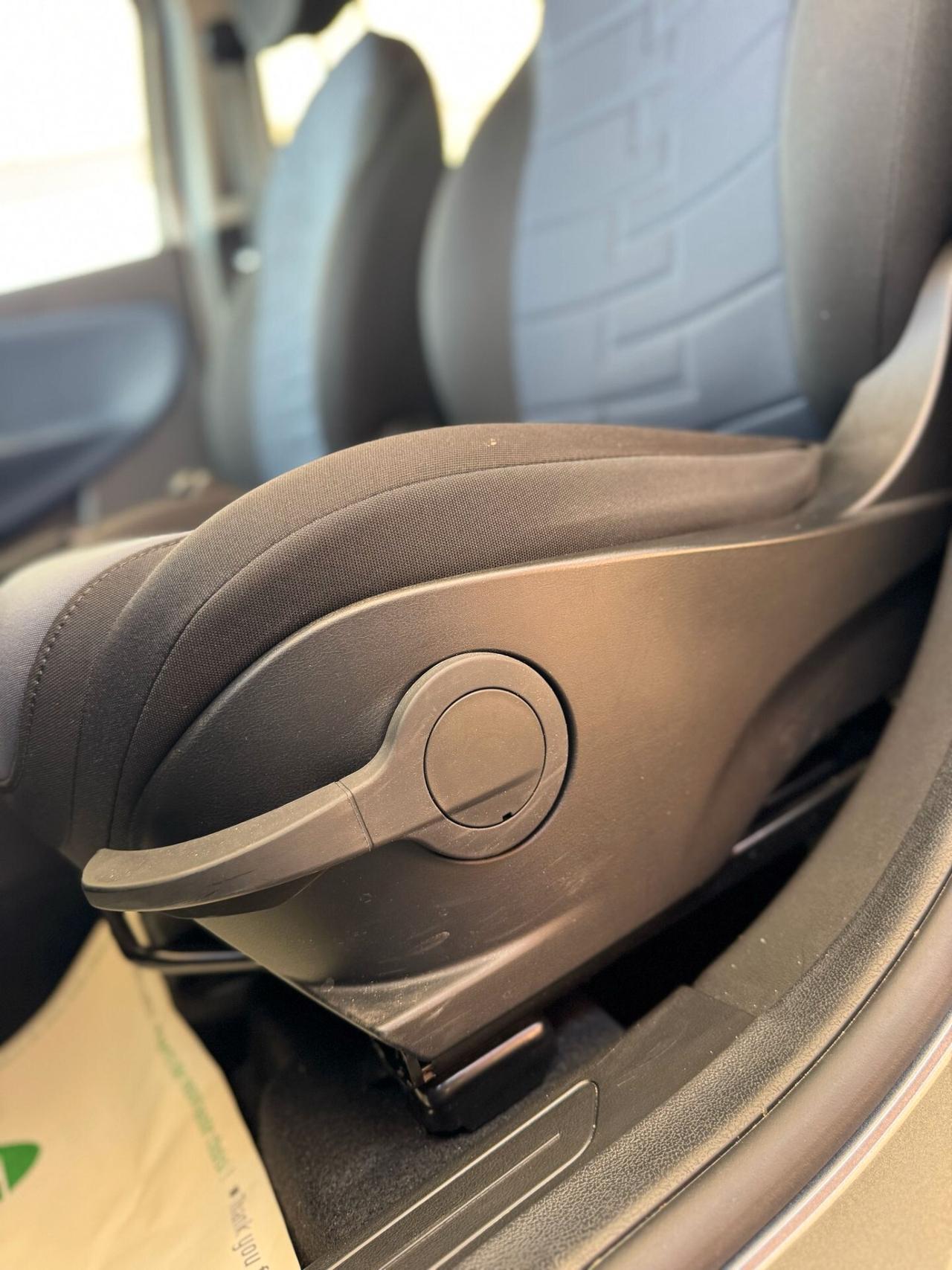 Lancia Ypsilon 1.0 FireFly 5 porte S&S Hybrid Gold Plus