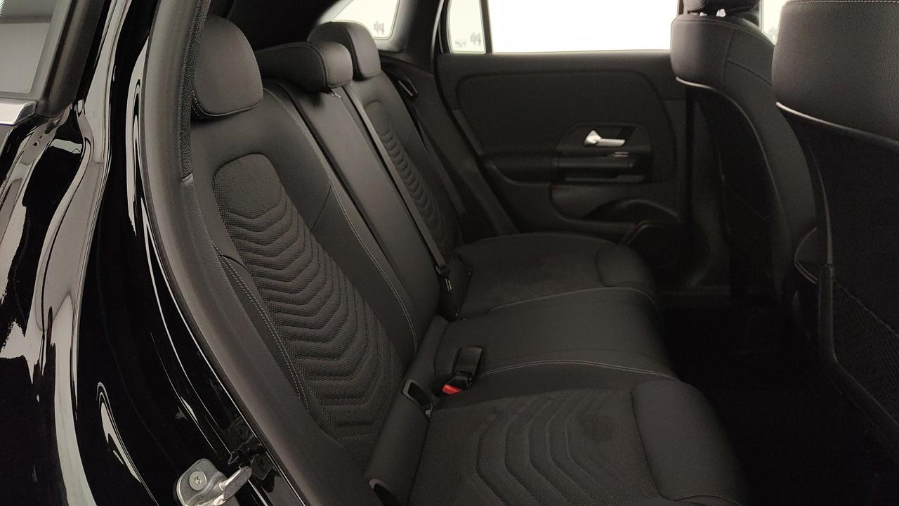 Mercedes-Benz GLA 180 d Advanced auto