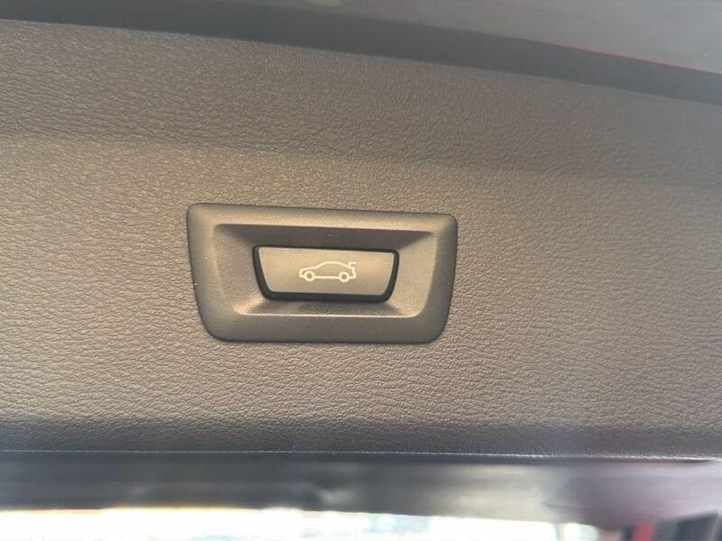 BMW X1 sDrive 18d XLine Plus automatico