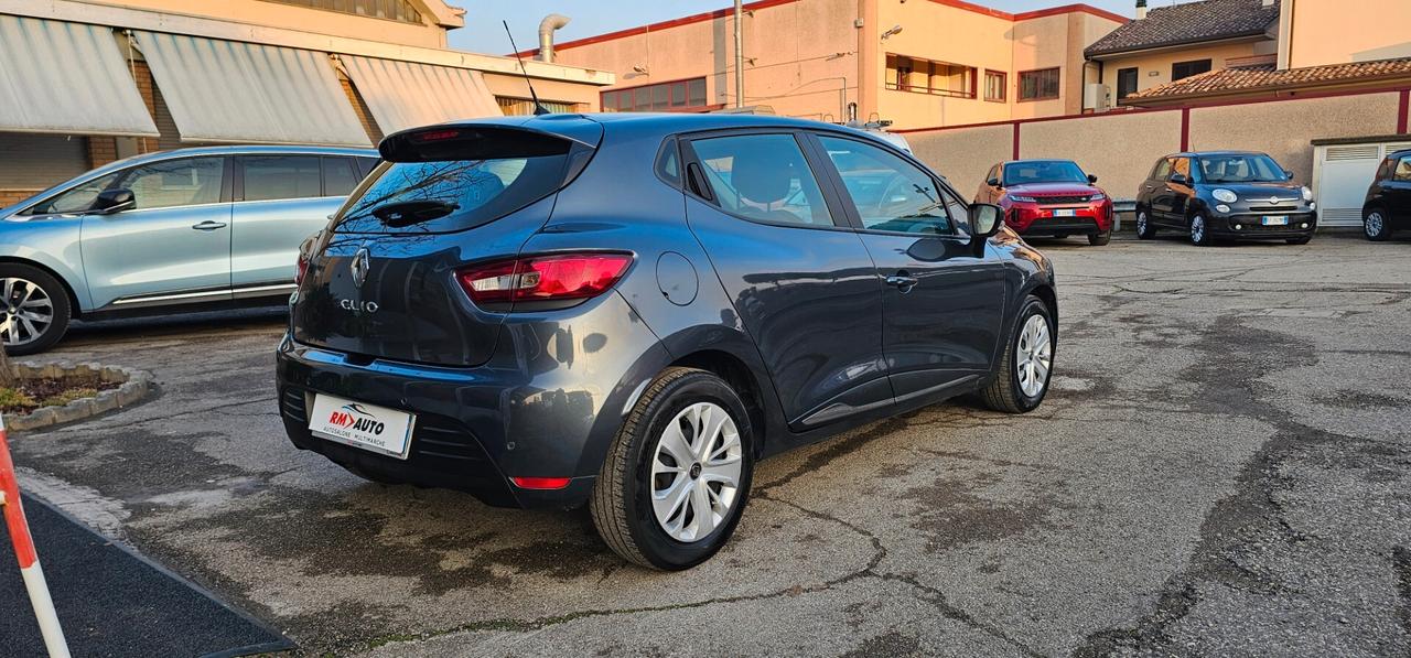 Renault Clio dCi 90 CV Moschino Intens