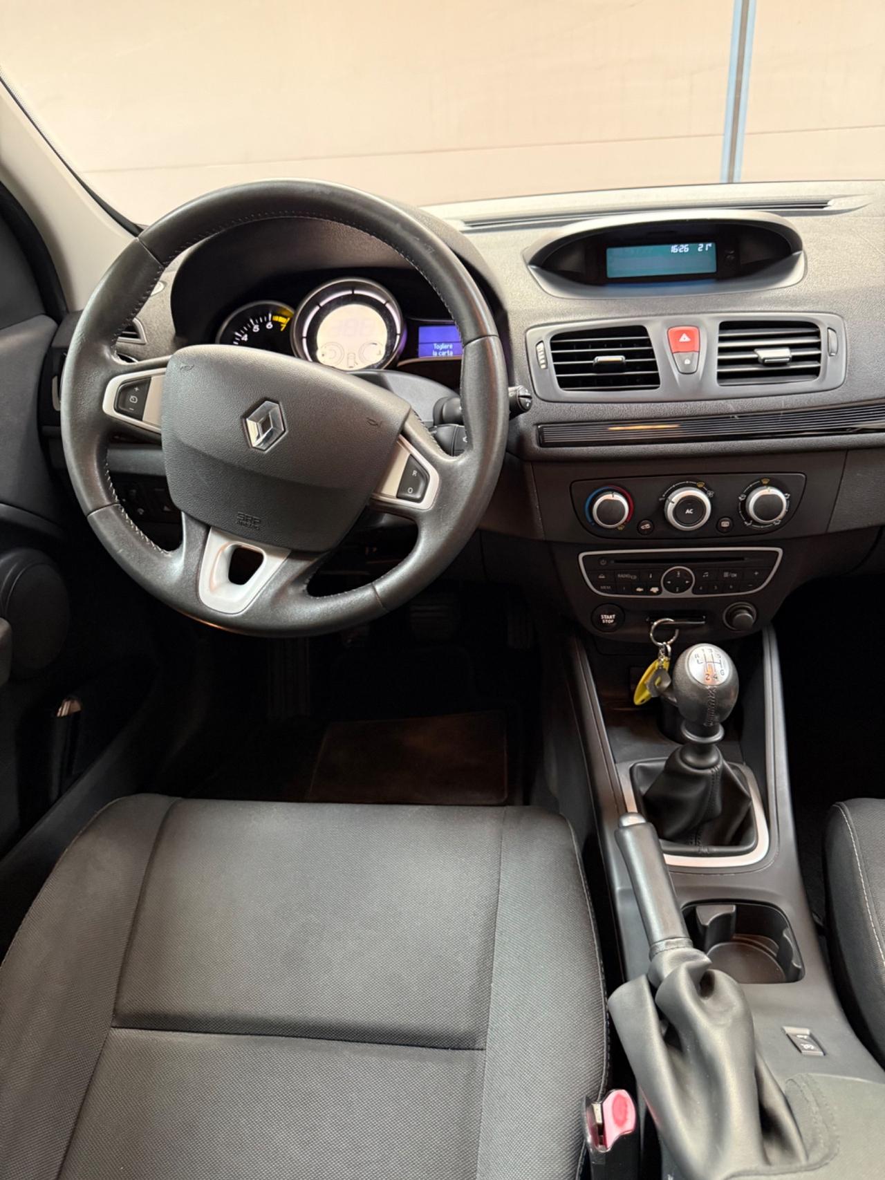 Renault Megane Mégane 1.6 SporTour Attractive