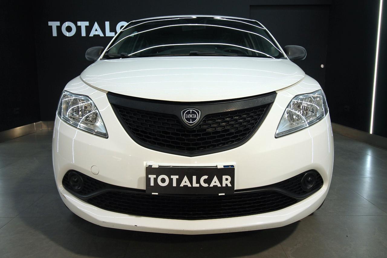 LANCIA YPSILON 1.0 70 CV HYBRID SILVER