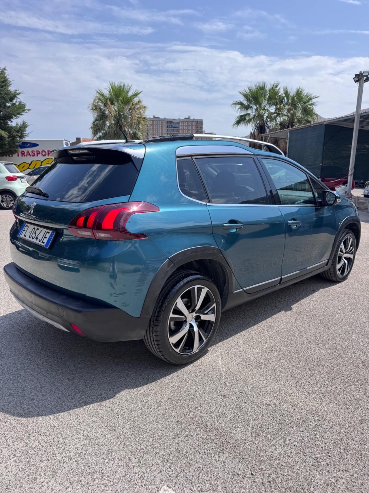 Peugeot 2008 BlueHDi 100 Allure