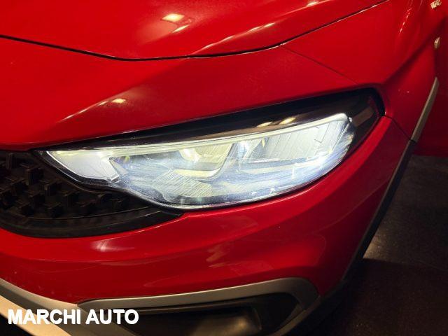 FIAT Tipo 1.5 Hybrid DCT 5 porte Red CROSS
