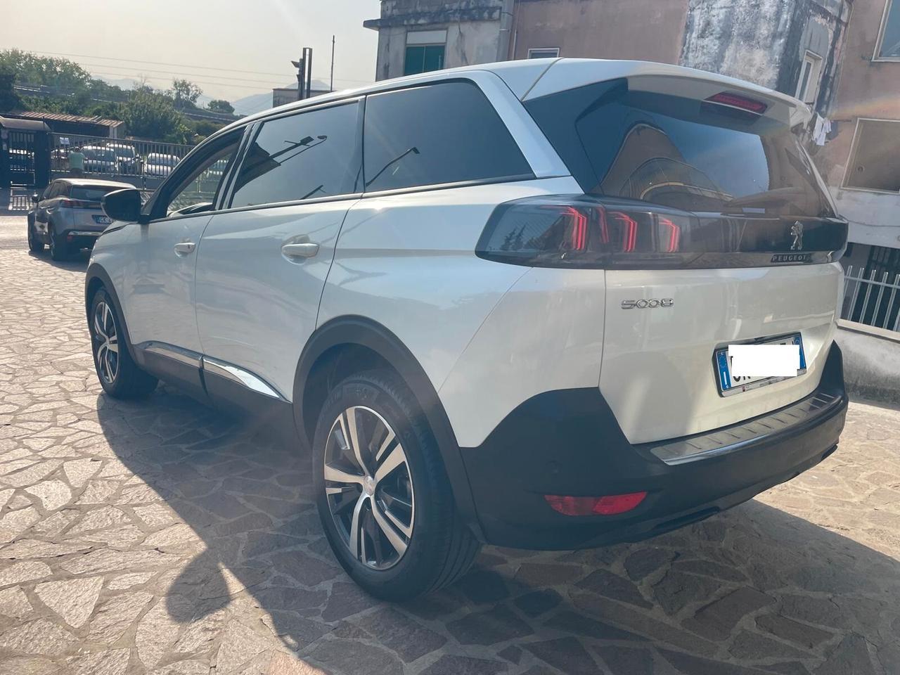 Peugeot 5008 BlueHDi 130 S&S Allure