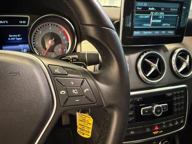 MERCEDES-BENZ GLA 200 CDI Automatic 4Matic Executive LED Navi Bluetooth
