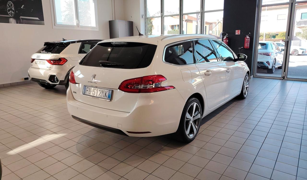 Peugeot 308 1.2 PureTech Turbo 130 S&S SW Allure