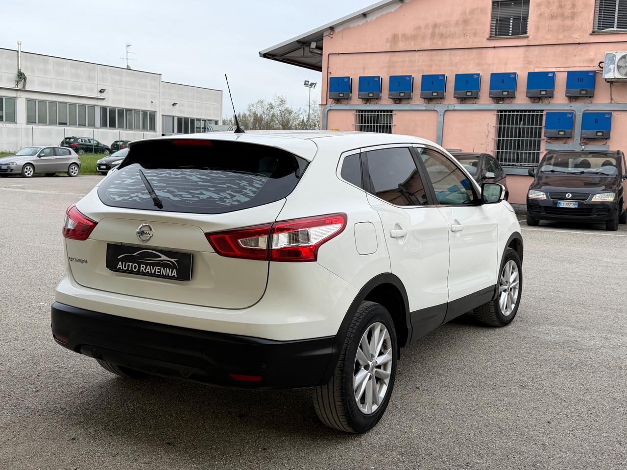 Nissan Qashqai 1.2 DIG-T N-Connecta Neopatentati