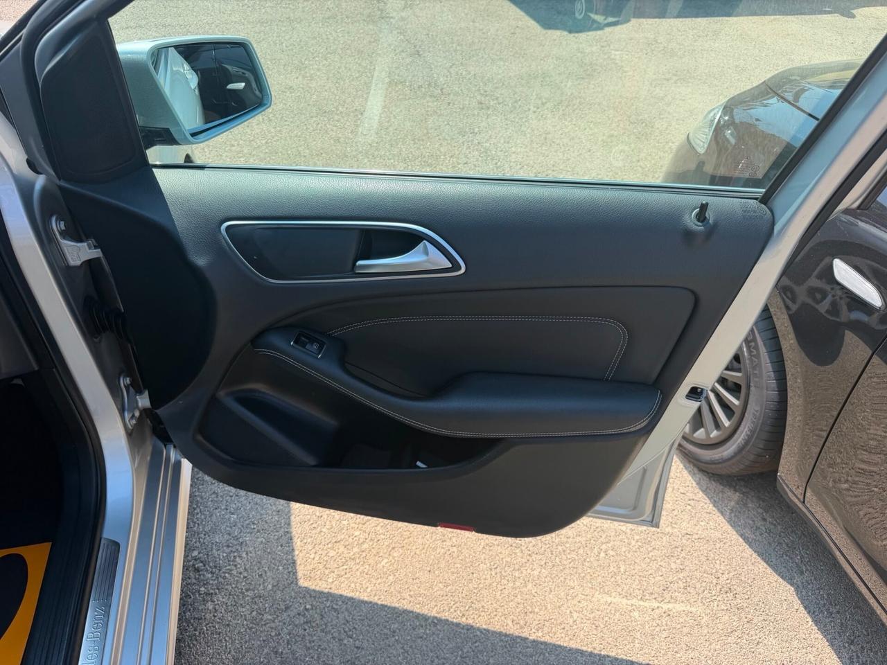 MERCEDES BENZ B 1.8 DIESEL 110 (CV) 2012