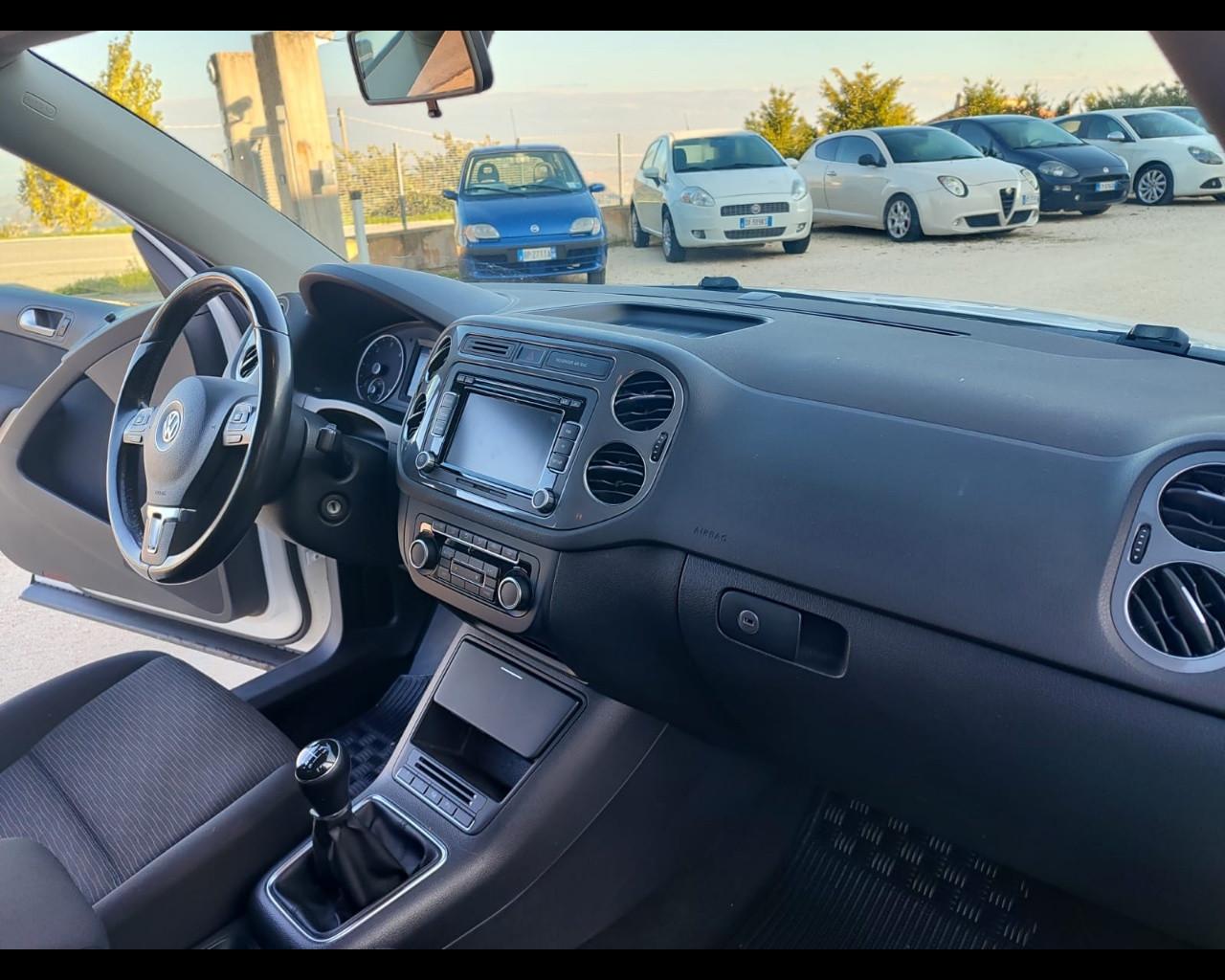 VOLKSWAGEN Tiguan 1ª serie - Tiguan 2.0 TDI 110 CV Trend & Fun BlueMoti