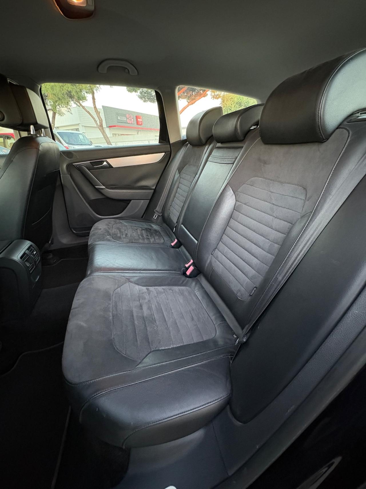 Volkswagen Passat 2.0 TDI DSG Highline BlueM. Tech.