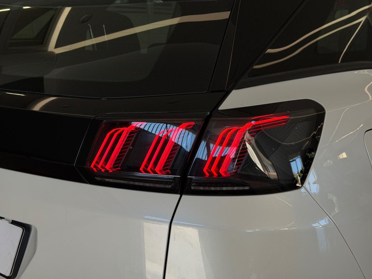 Peugeot 3008 BlueHDi 130 S&S EAT8 Active Pack