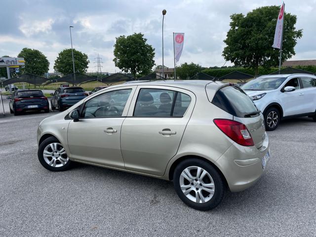 OPEL Corsa 1.2 5 porte Cosmo gpl neopatentati