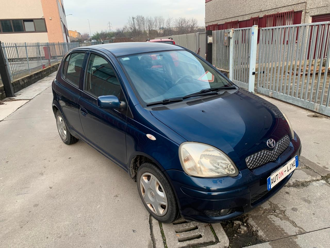 Toyota Yaris 1.0i 16V cat 5 porte