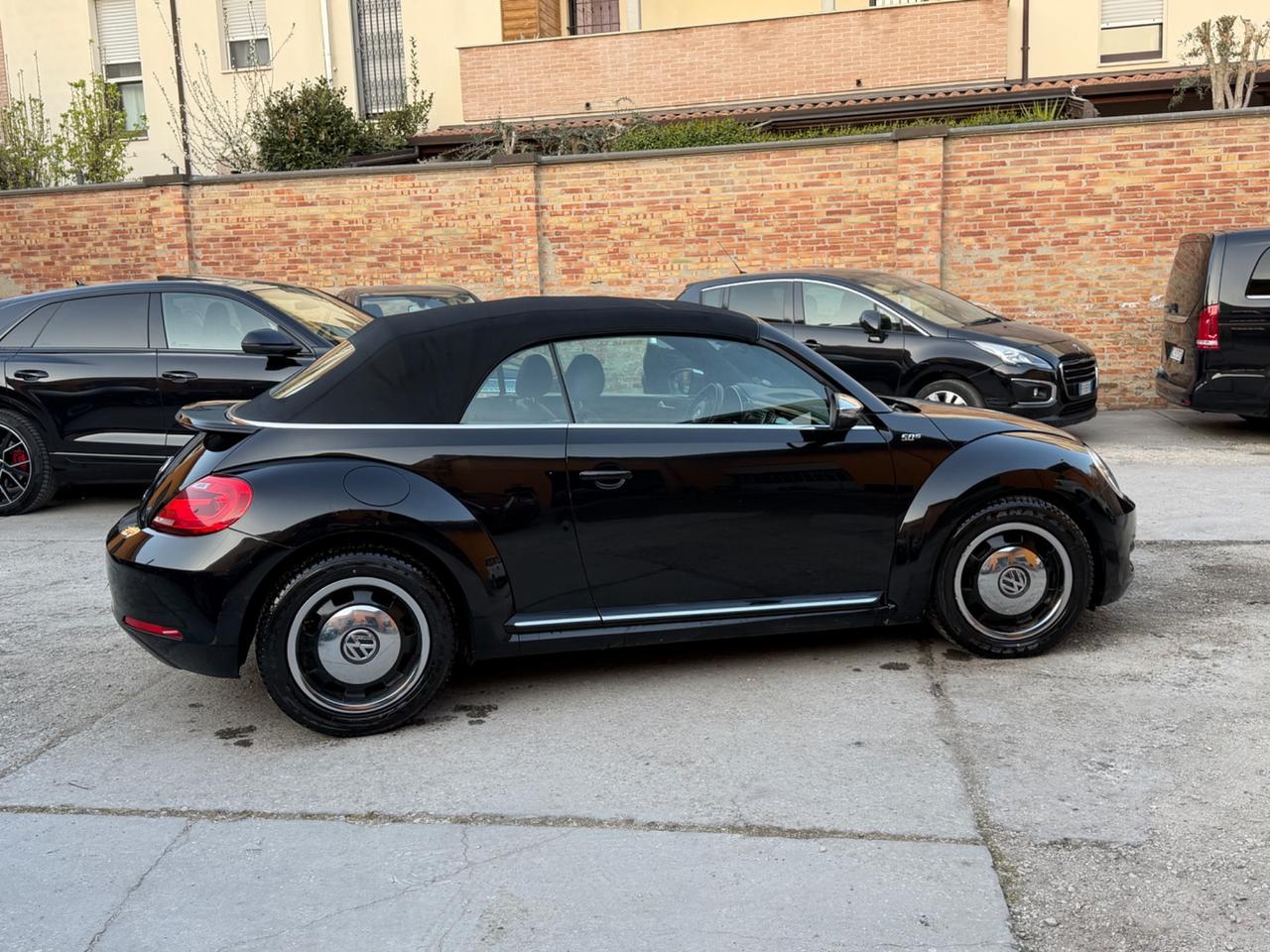 Volkswagen Maggiolino Cabrio 1.6 TDI Design