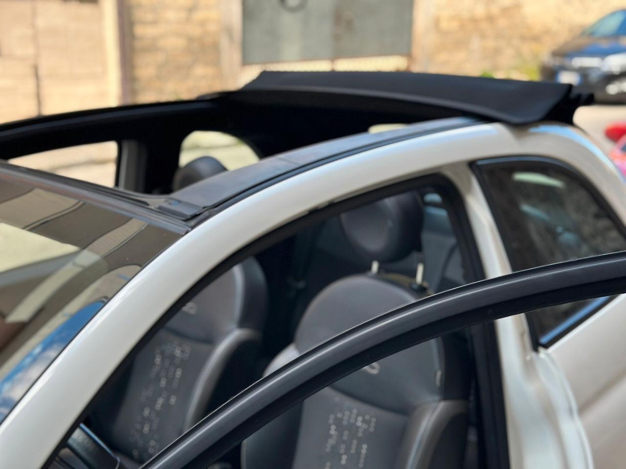 Fiat 500C 1.0 Hybrid Connect