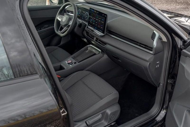 Volkswagen T-Roc 1.5 eTSI Life DSG NAVI LED CAMERA 2026