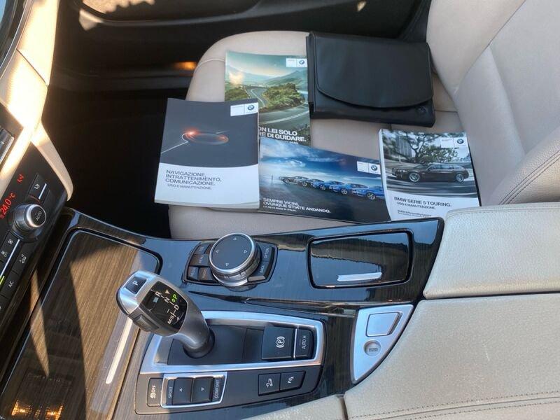 BMW Serie 5 520d xDrive Luxury Touring automatica 190 CV
