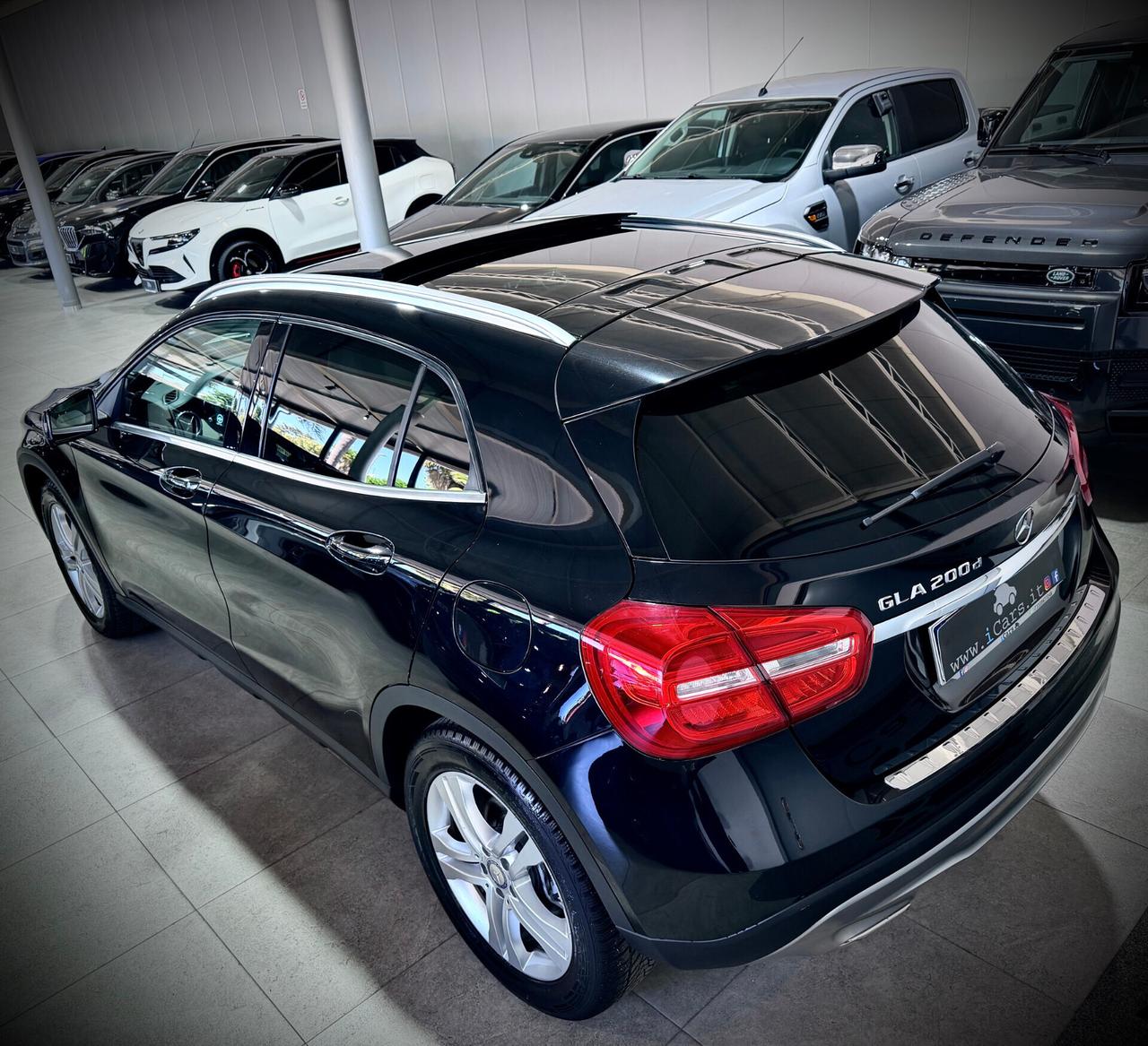 Mercedes-Benz GLA 200d 136CV Executive Tetto Apribile