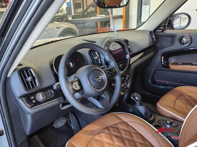 MINI Countryman Cooper SE ALL4 Essential Premium Plus Package