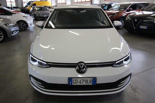 VOLKSWAGEN Golf Life 1.0 eTSI 110 CV DSG