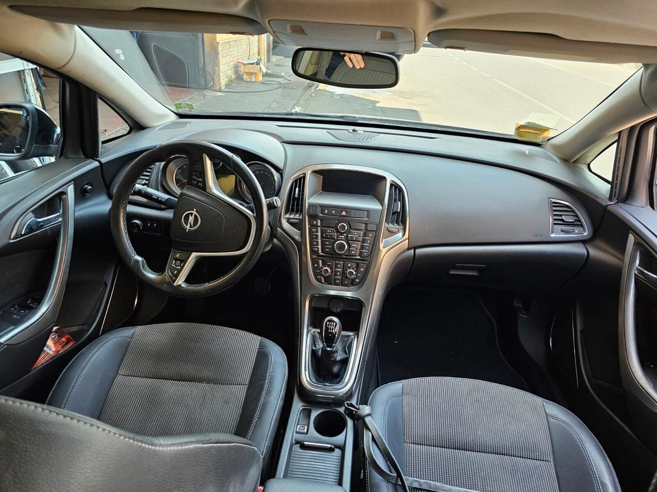 Opel Astra 1.4 Turbo 140CV 5 porte Cosmo