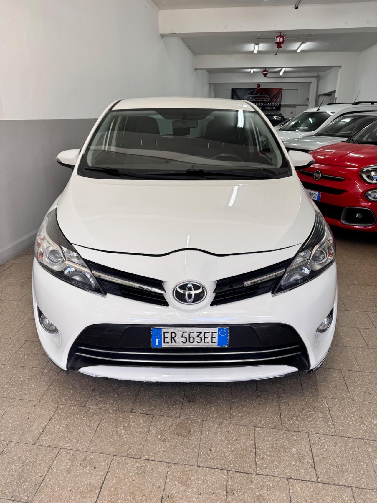 Toyota Verso 2.0 D 124 Cv Active 7 Posti - 11/2013