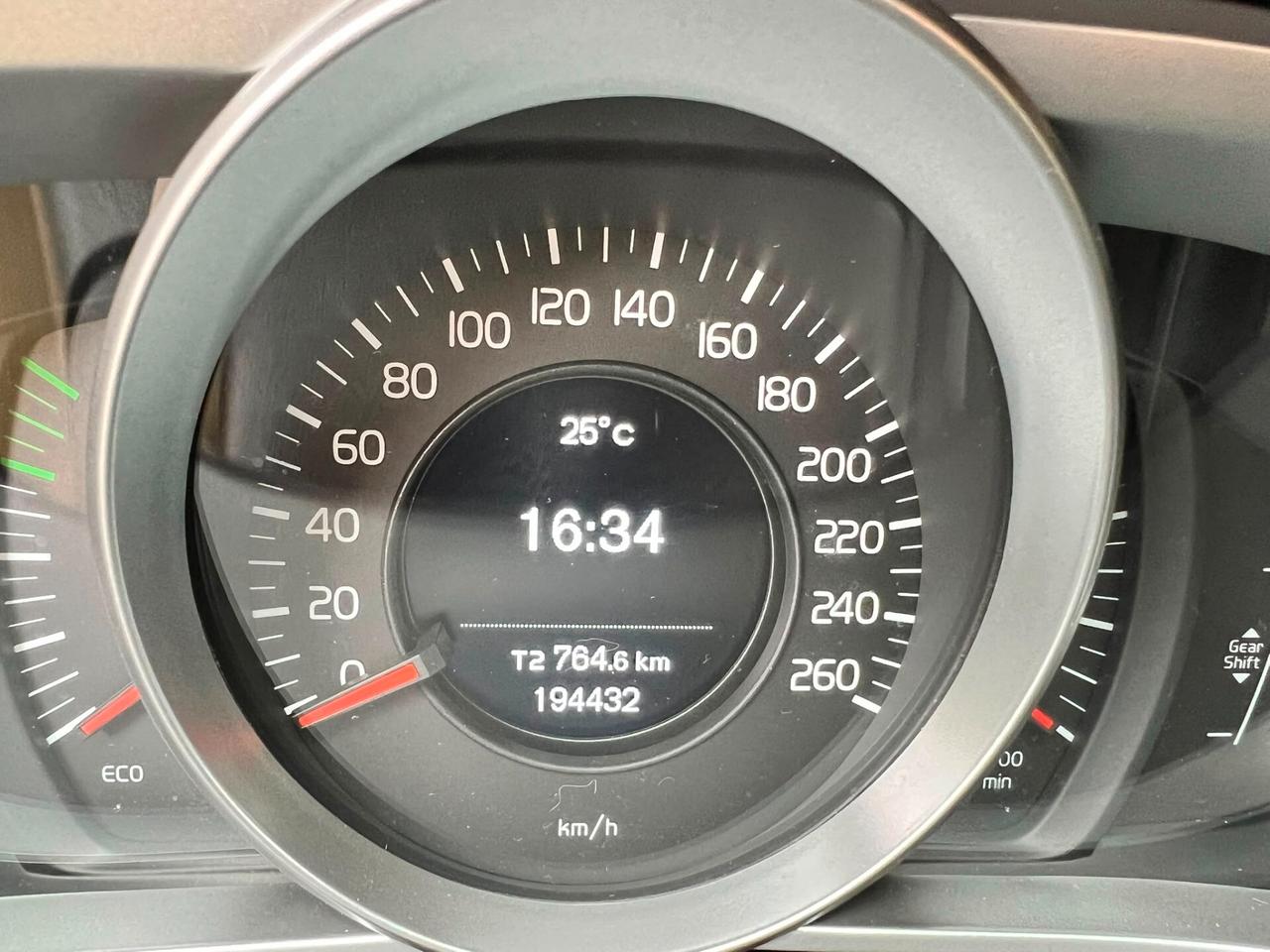 VOLVO V40 2.0 d2 Kinetic my18 - 2018