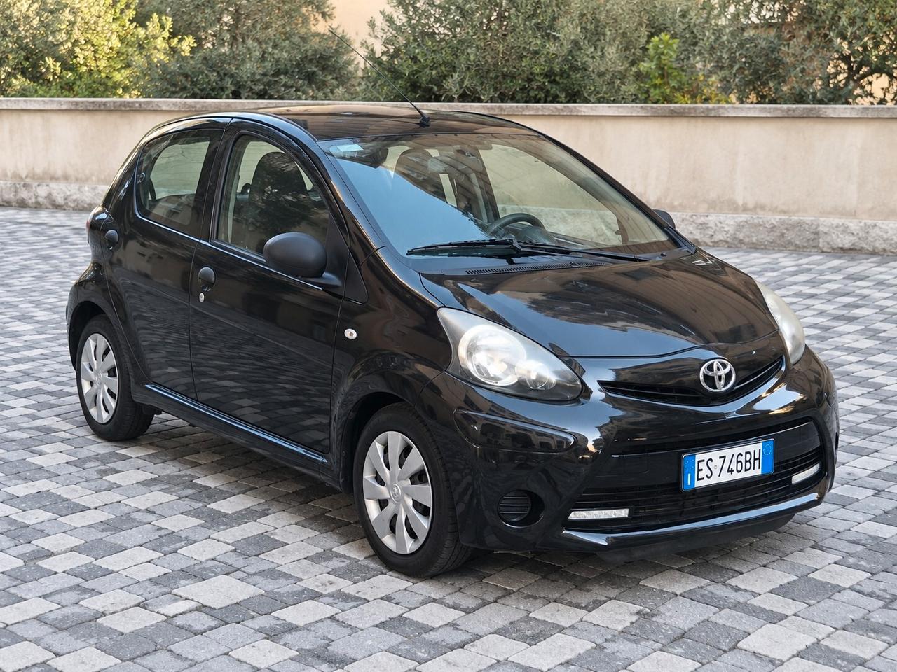TOYOTA AYGO 1.0 BENZINA – 42.000 KM – €6.990