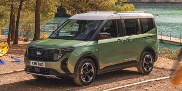 Ford Tourneo Courier E-Tourneo Courier 43kWh PC Titanium