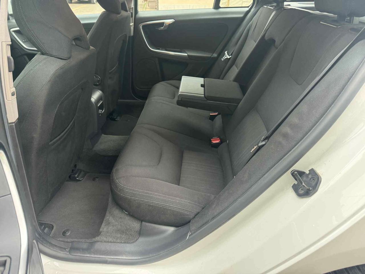 Volvo V60 D2 1.6 Powershift Ocean Race