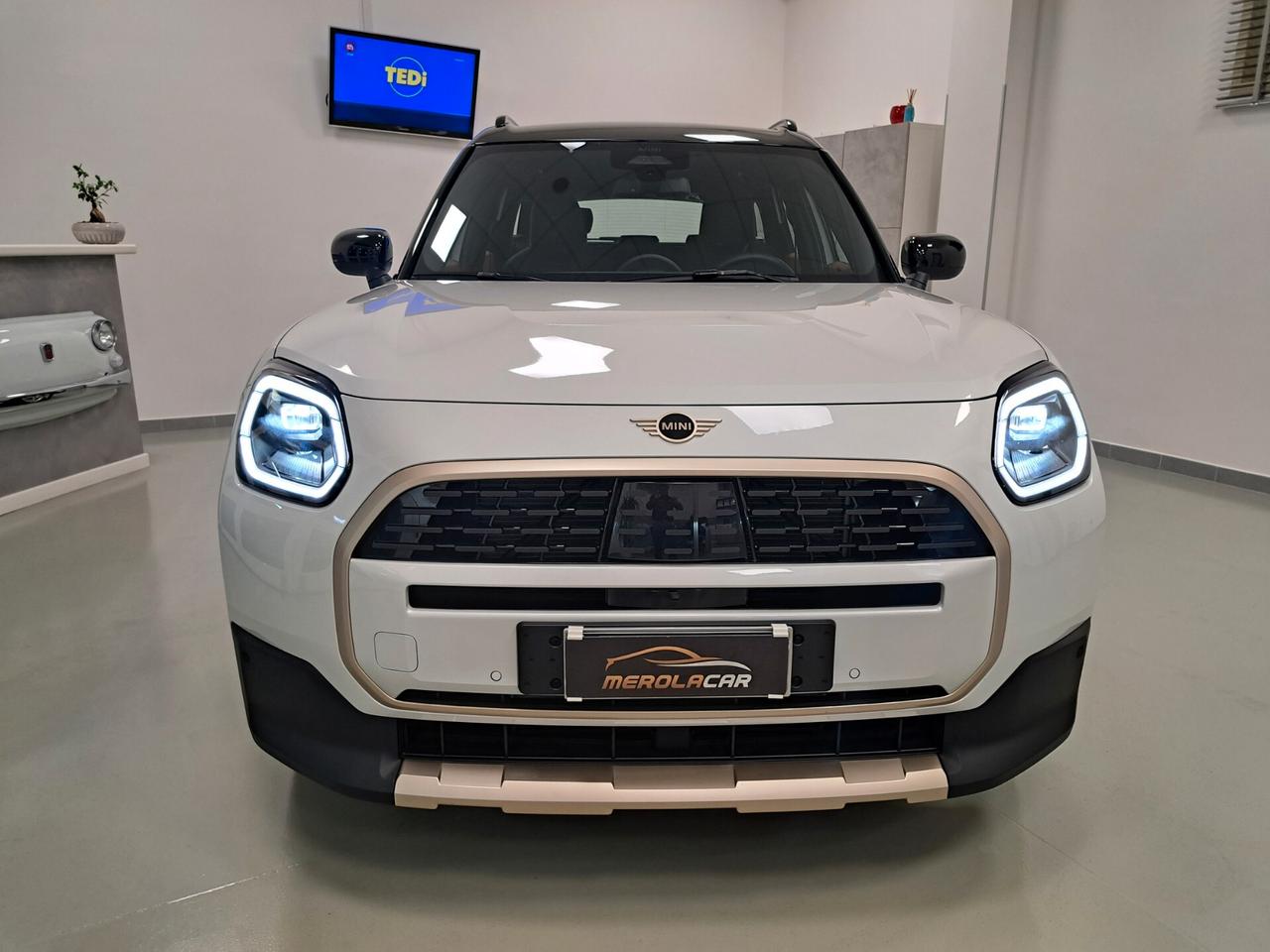 Mini Cooper Countryman U25 1.5 48V C Favoured auto hybrid 170cv