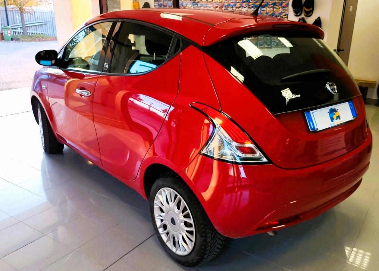 Lancia Ypsilon 1.2 69 CV 5 porte GPL ELEFANTINO BLU