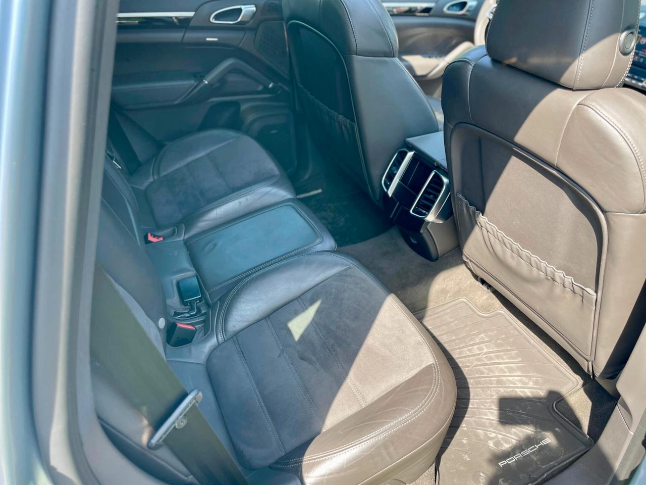 Porsche Cayenne 3.0 Diesel Platinum Edition