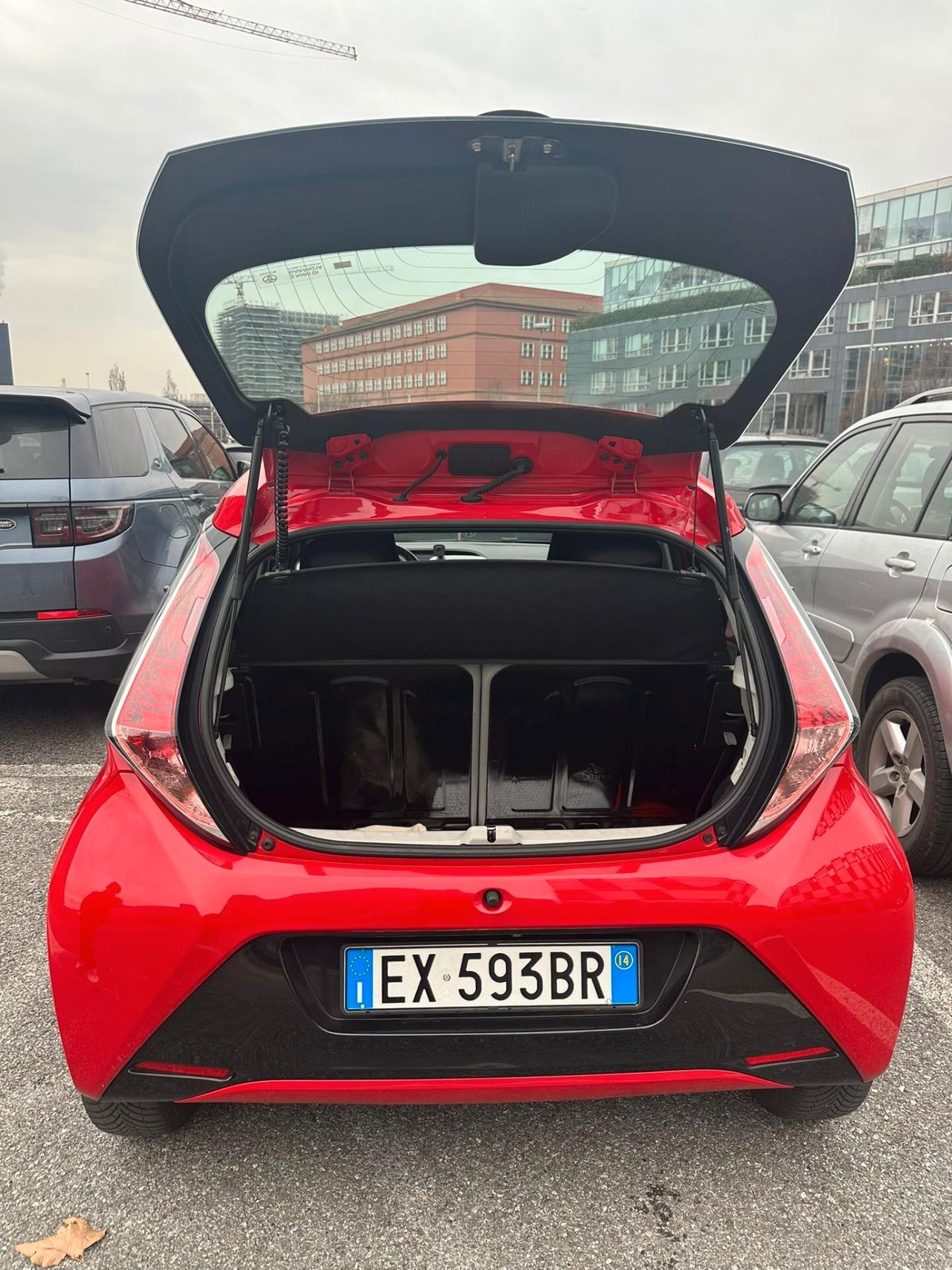 Toyota Aygo 1.0 VVT-i 69 CV 5 porte x-cite