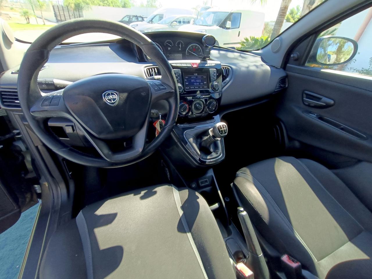 Lancia Ypsilon 1.2 69 CV 5 porte GPL Ecochic Silver - 2015