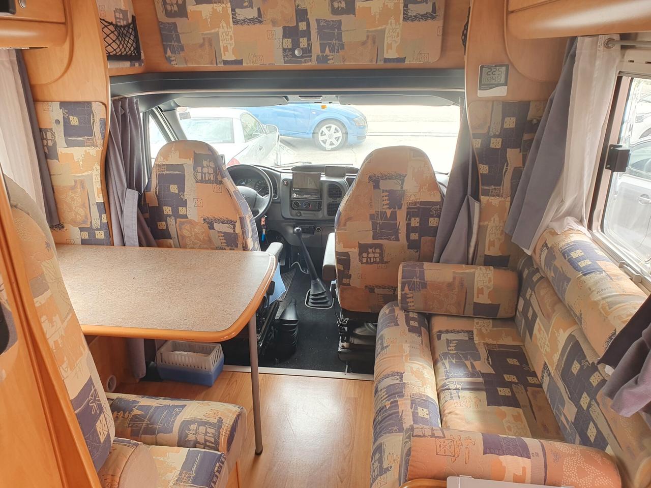 Camper challenger semi integrale Ford transit 2003