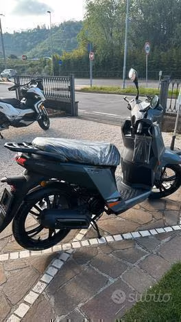 Peugeot Tweet 125 euro 5+