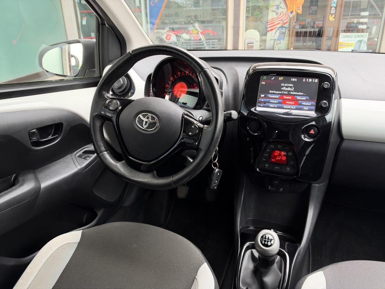 Toyota Aygo 1.0 69 CV x-play