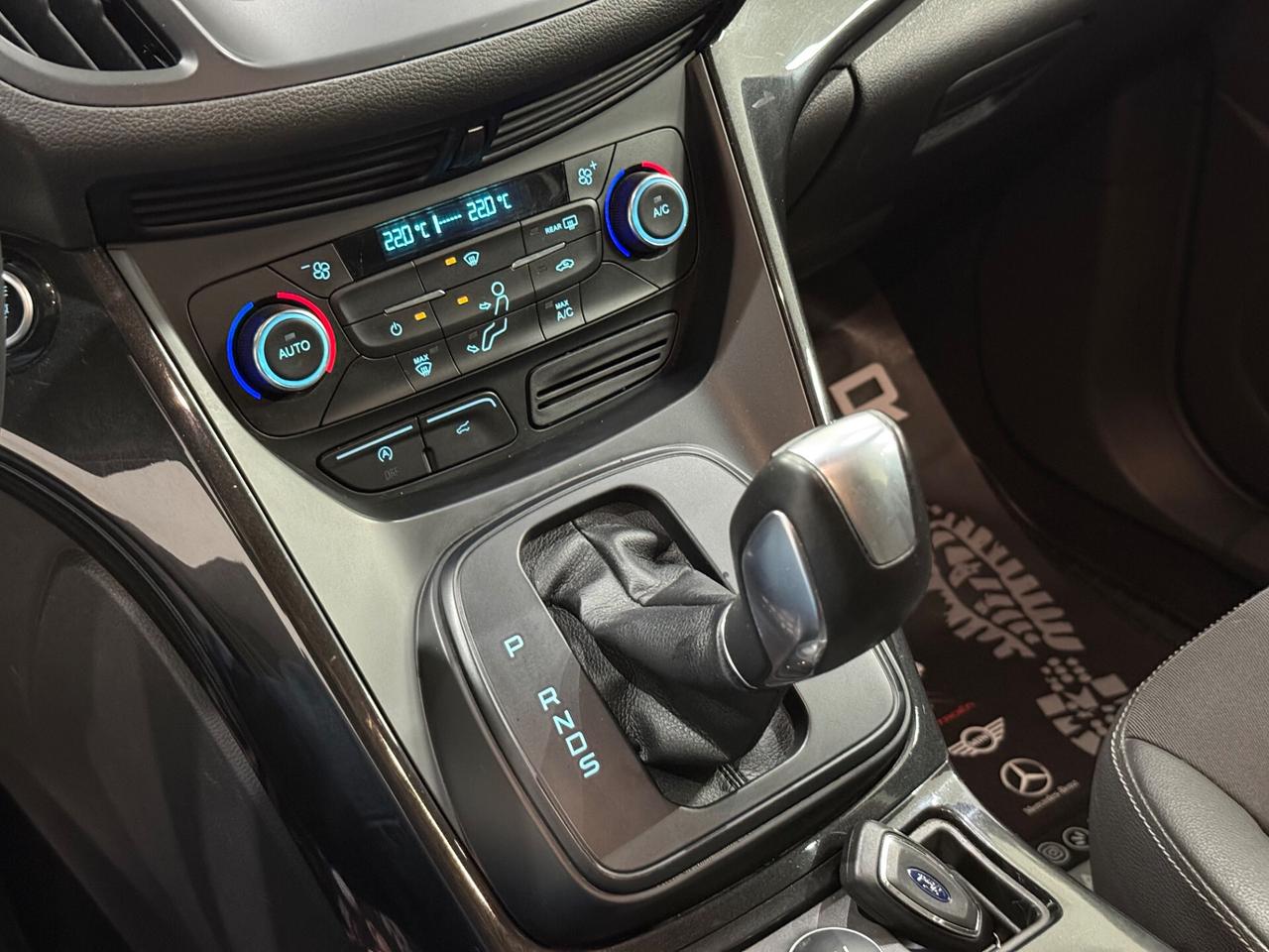 Ford Kuga 1.5 TDCI 120 Autom. Titanium