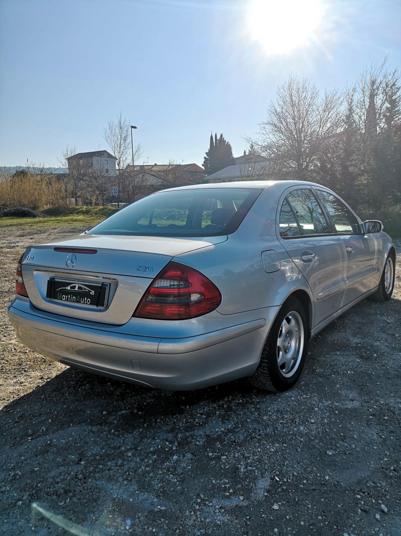 Mercedes-benz E 270 177CV - Da Vetrina