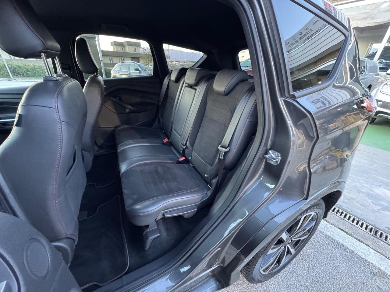 Ford Kuga 2.0 TDCI 150 CV S&S 4WD ST-Line