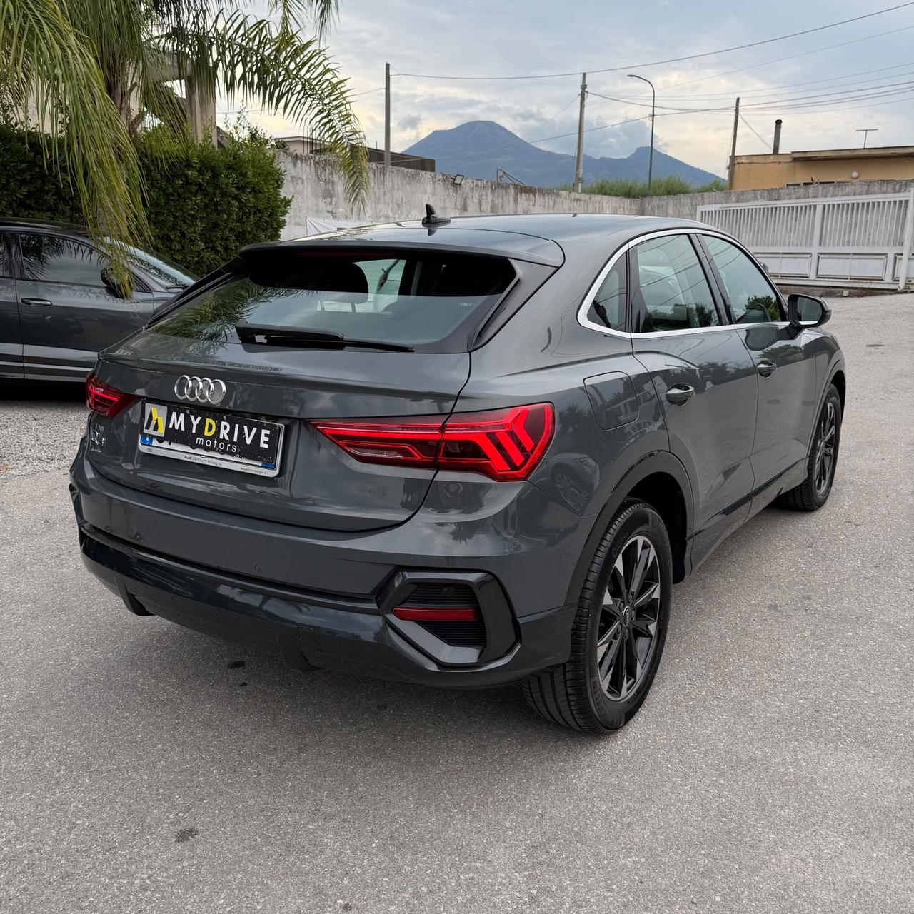 Audi Q3 SPB 35 TDI S tronic Business Plus