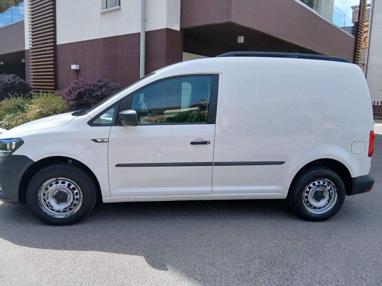 Volkswagen Caddy 2.0 Tdi 100 cv cambio DSG in pronta consegna