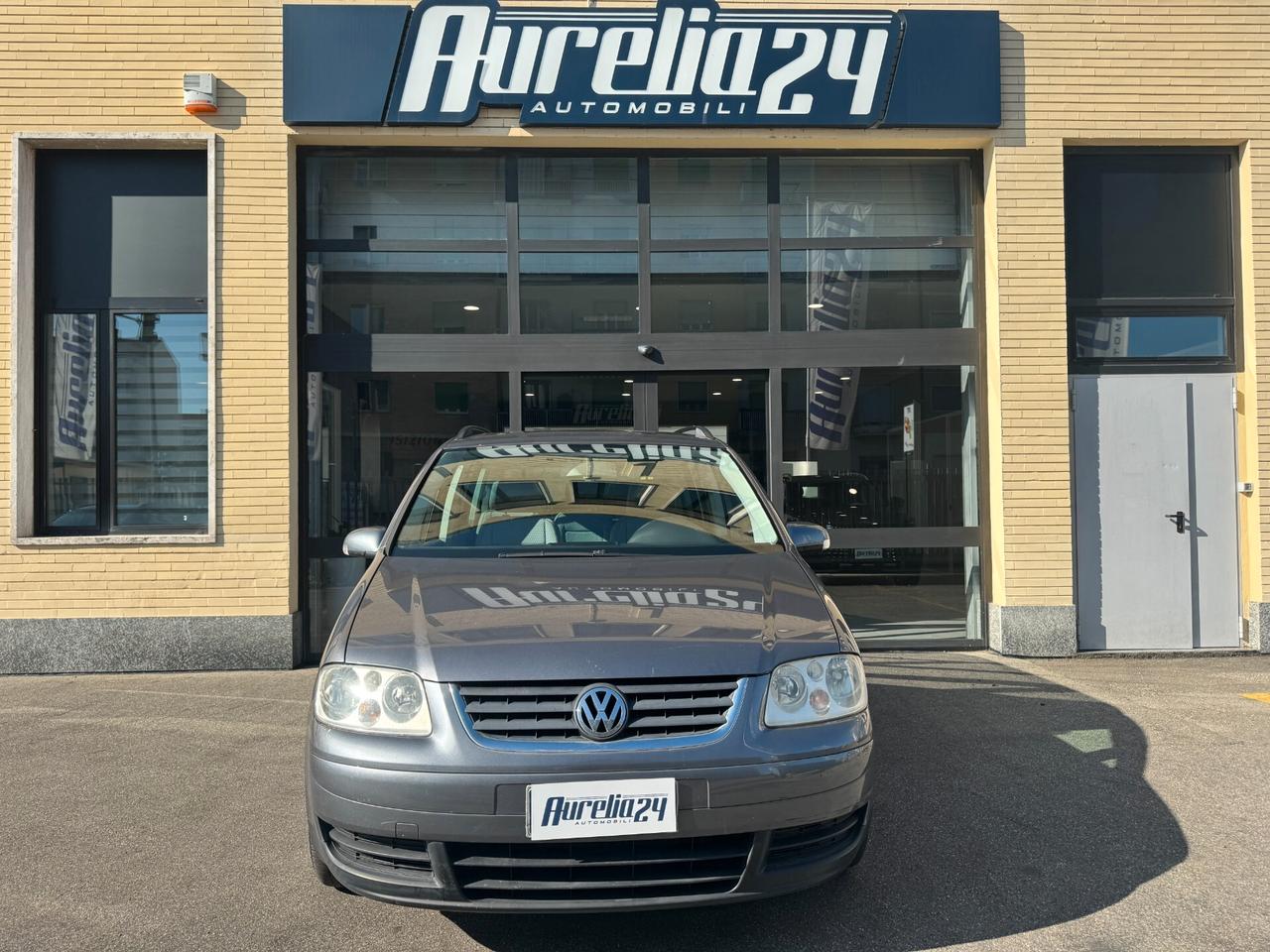 Volkswagen Touran 1.6 16V FSI Highline NEOPATENTATO