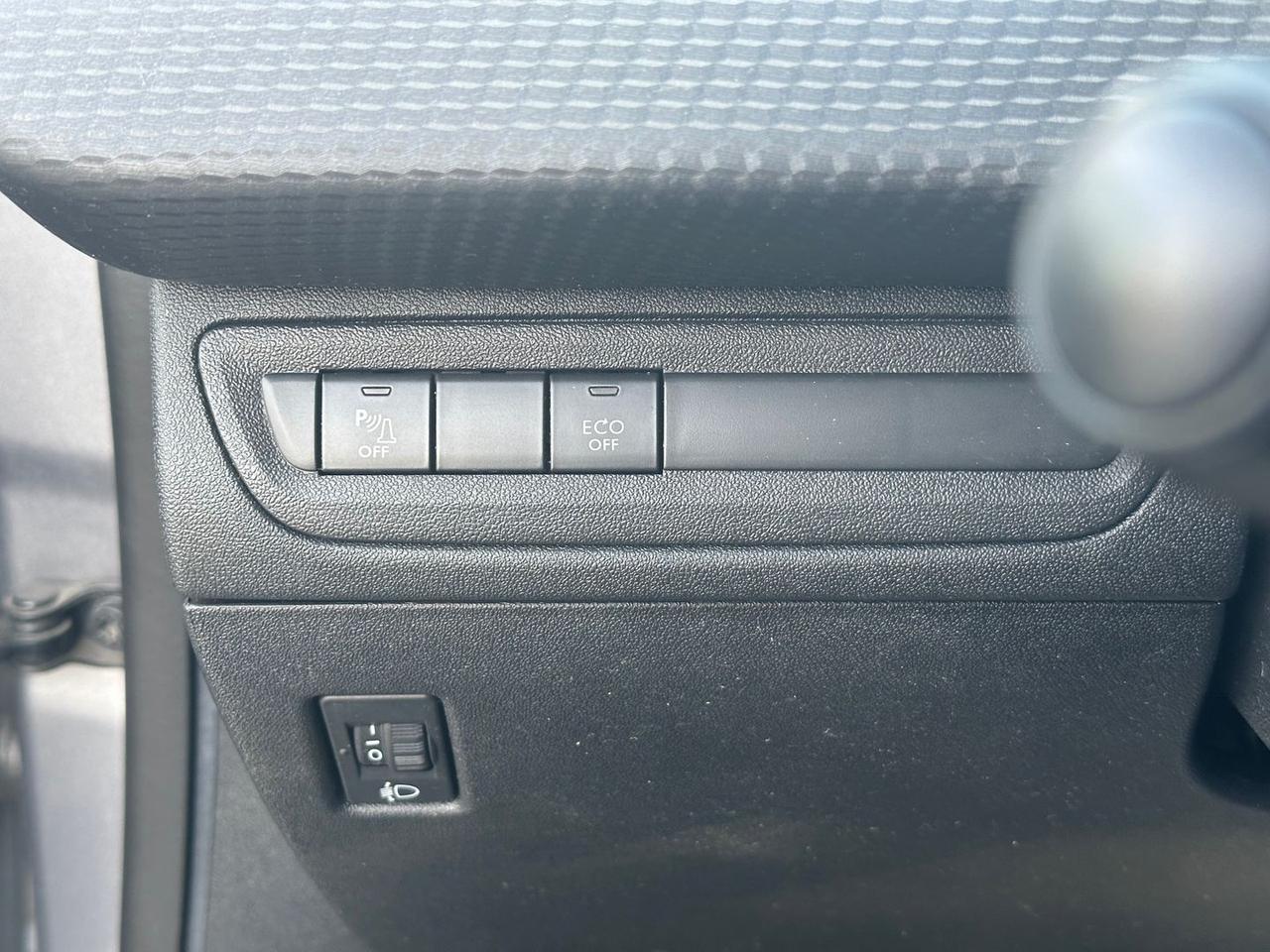 Peugeot 2008 Allure 1.2 PureTech 82 #7847